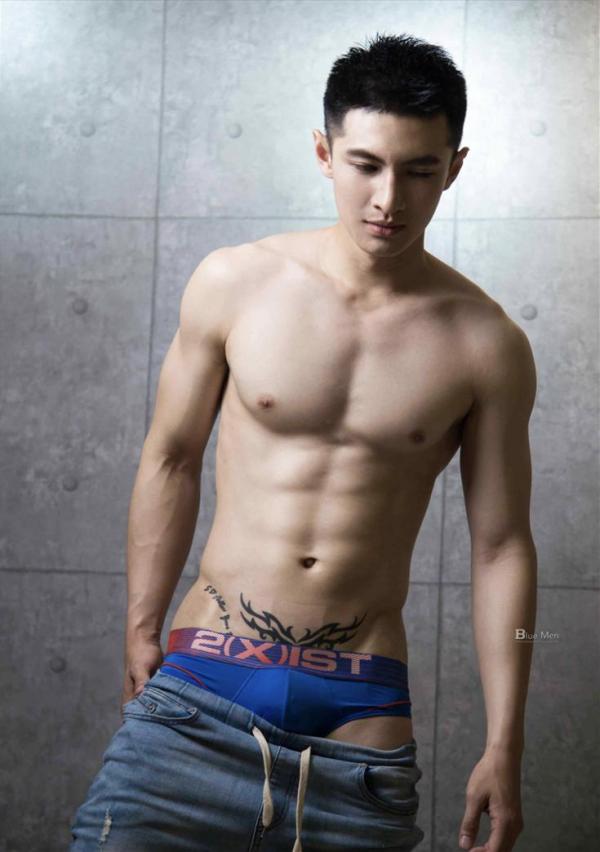 VIRILE-No.02-ebook--bts-video